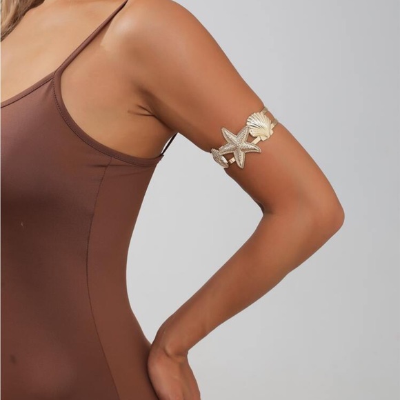 1 Pc Metal Starfish Shell Decor Upper Arm Cuff for Women Summer Vocation Beach - Picture 2 of 4